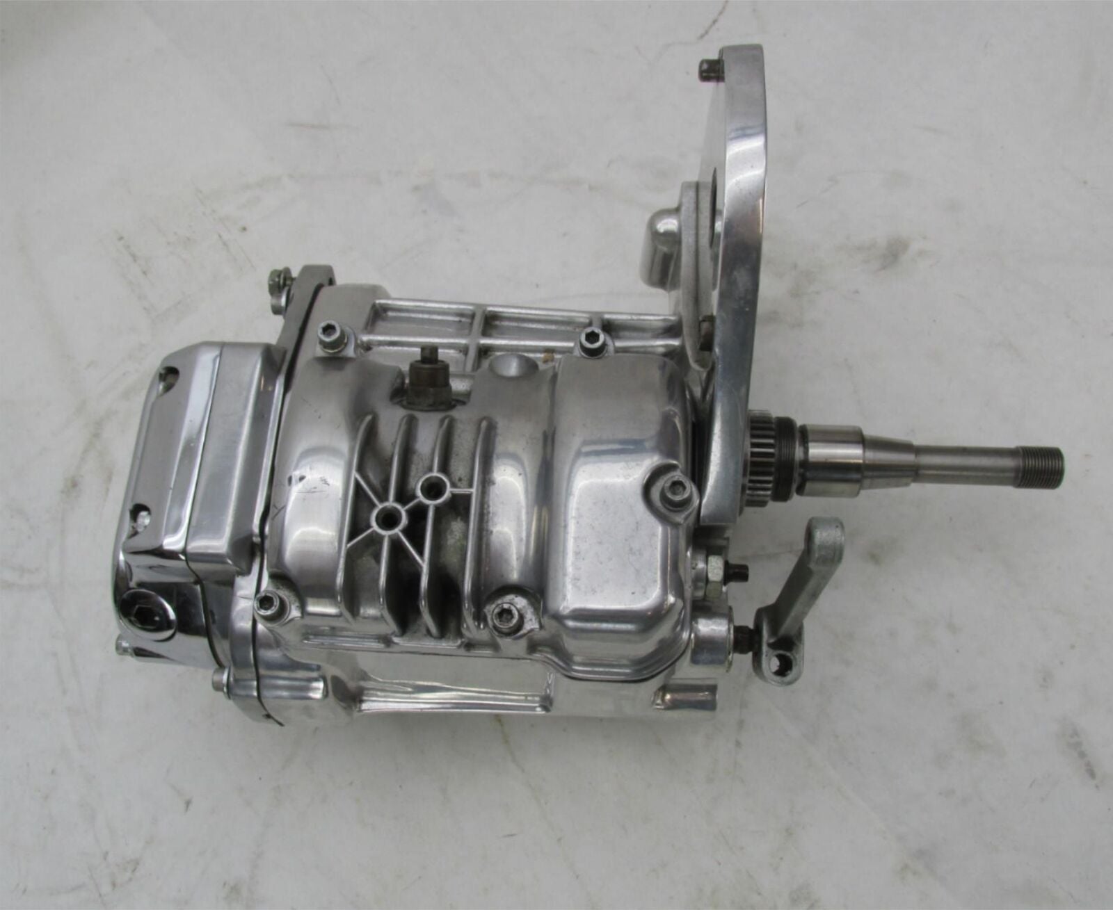 Harley Accessories Unlimited 6 Speed Polished Chrome Transmission D6560871
