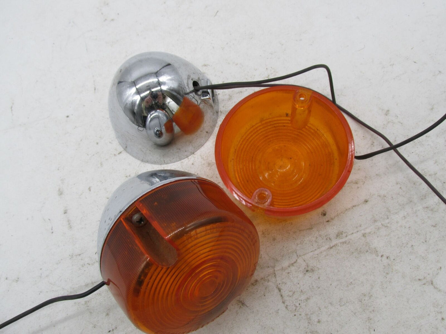 Pair of Harley Davidson Genuine Touring Turn Signal Assemblies w/ Amber Lenses