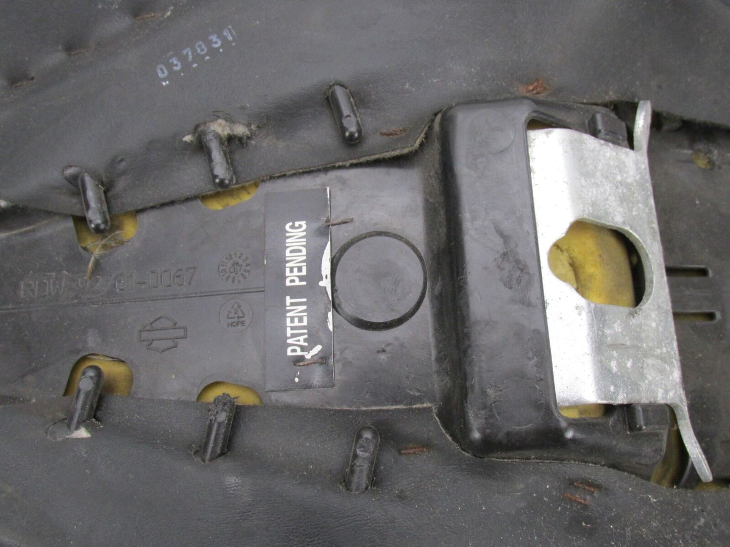 Harley-Davidson Genuine 2017 Sportster 1200 883 Stock Solo Seat