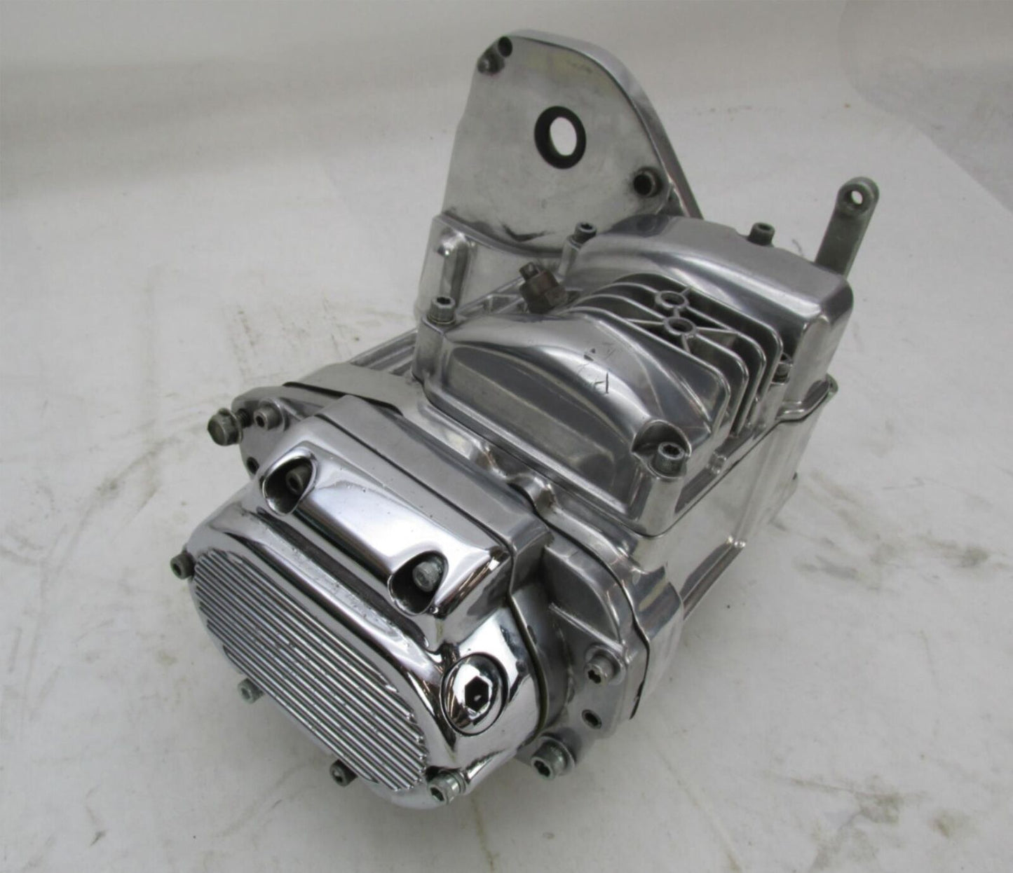 Harley Accessories Unlimited 6 Speed Polished Chrome Transmission D6560871
