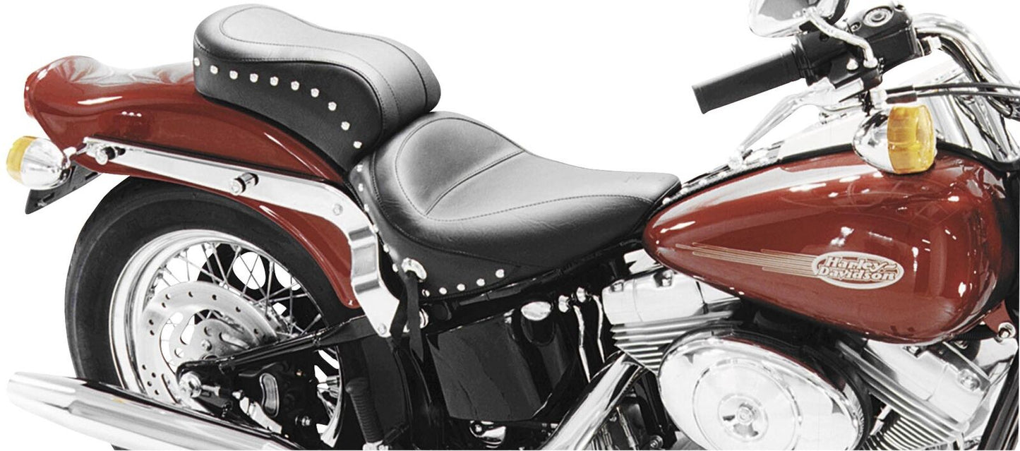 Mustang Original Studded Seat 75303
