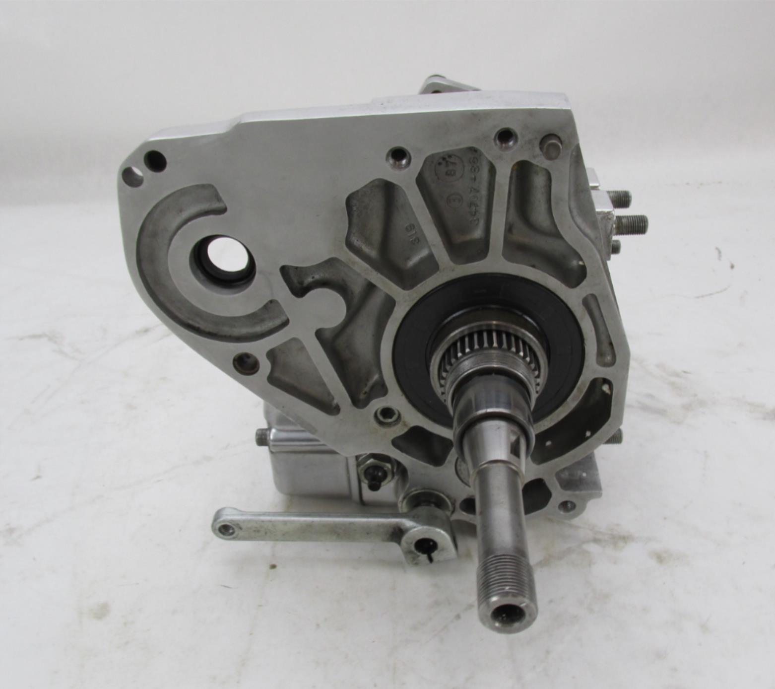 Harley Accessories Unlimited 6 Speed Polished Chrome Transmission D6560871