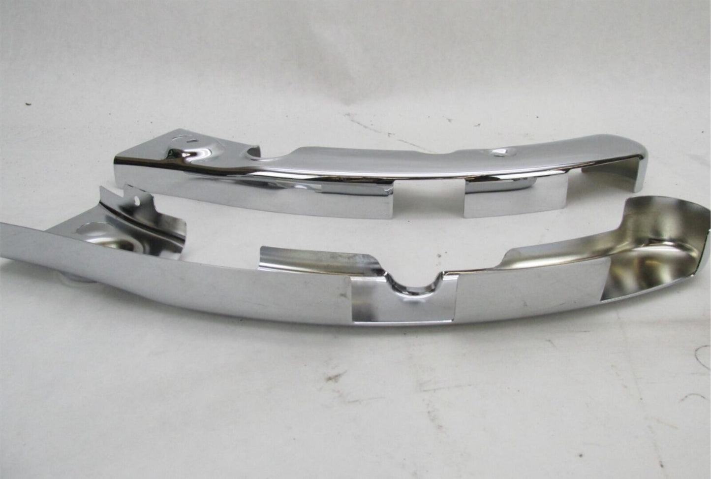Pair of Harley Davidson 09-13 FLTCU Touring Chrome Fender Srtut Covers