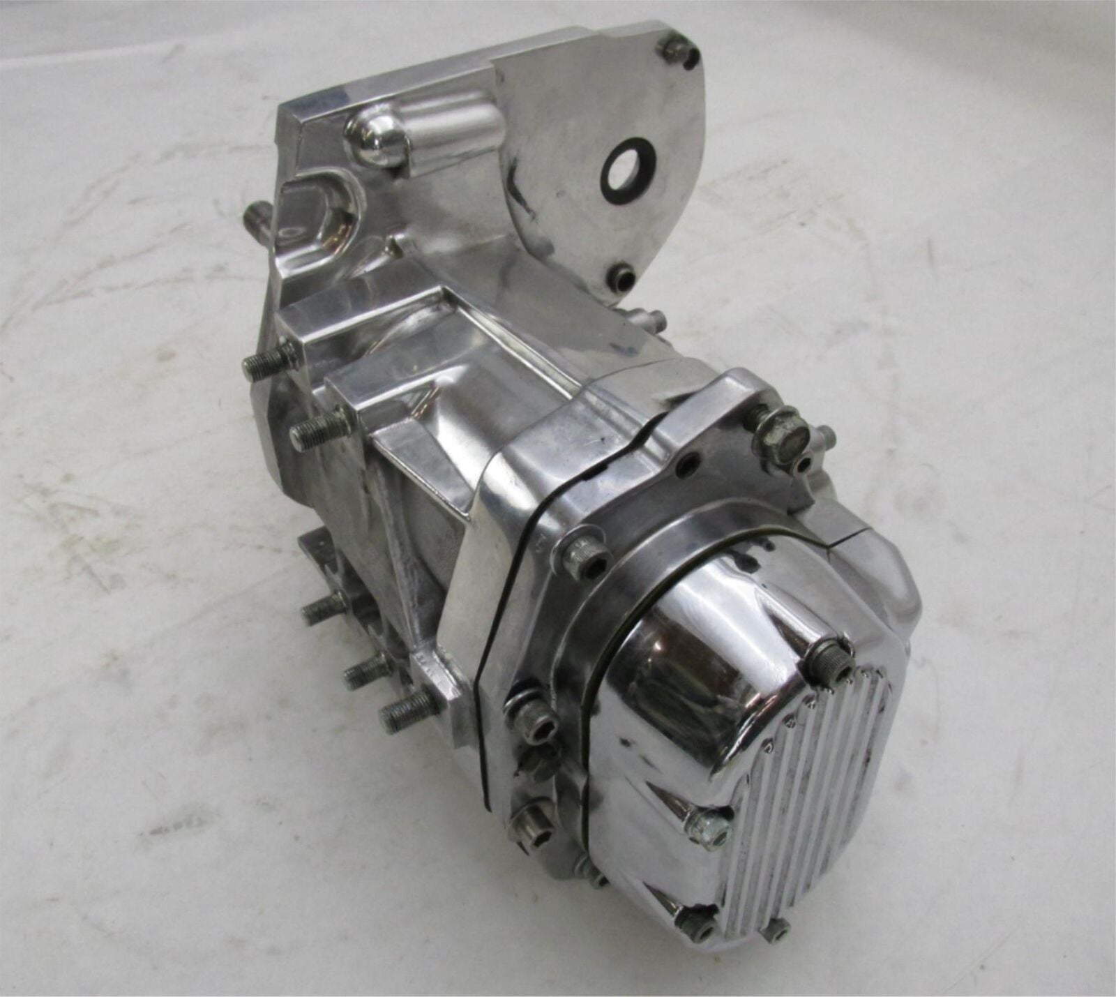 Harley Accessories Unlimited 6 Speed Polished Chrome Transmission D6560871