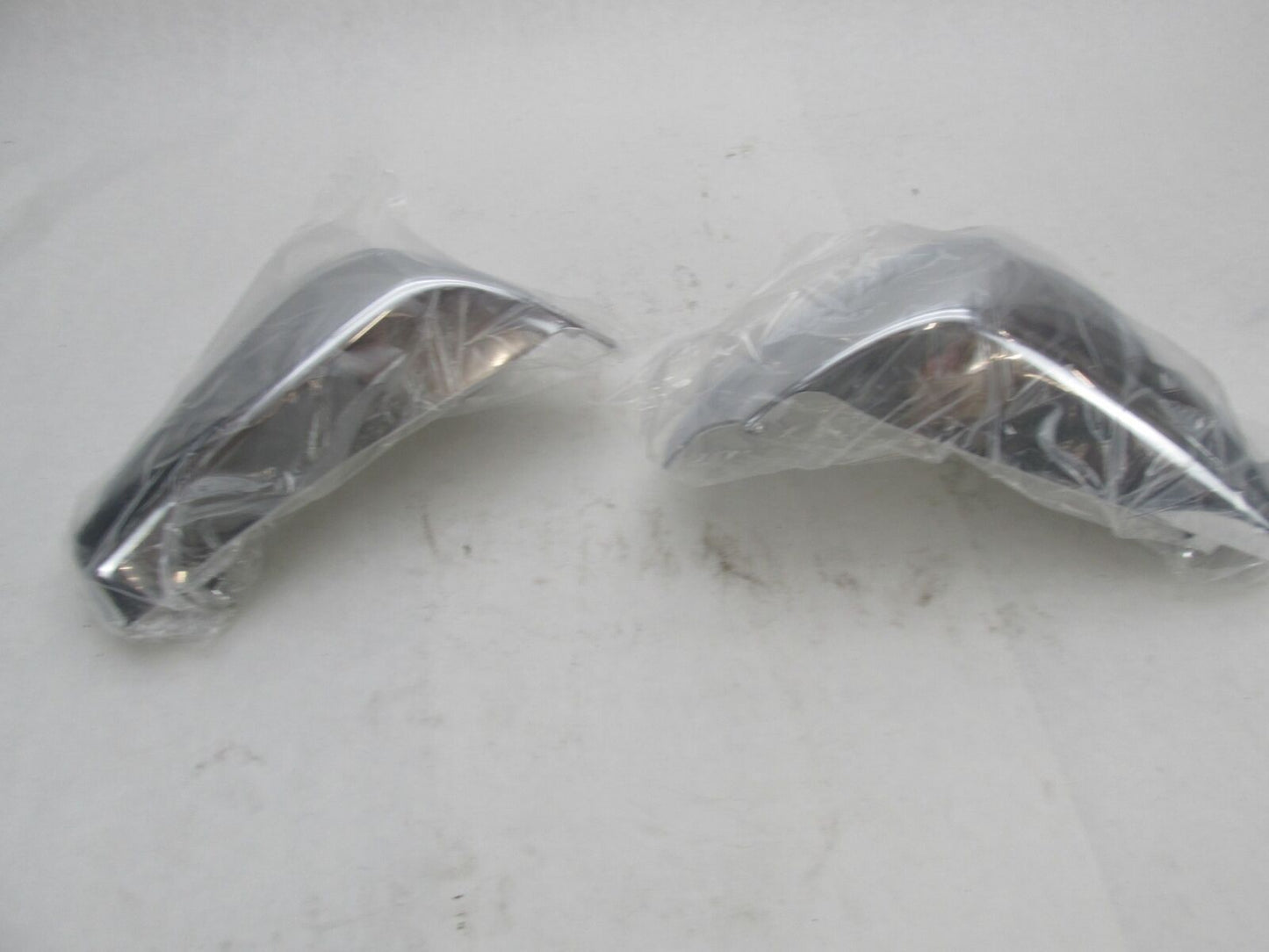 Show Chrome Honda VT750 Shadow Aero Fairing Side Covers 53-427