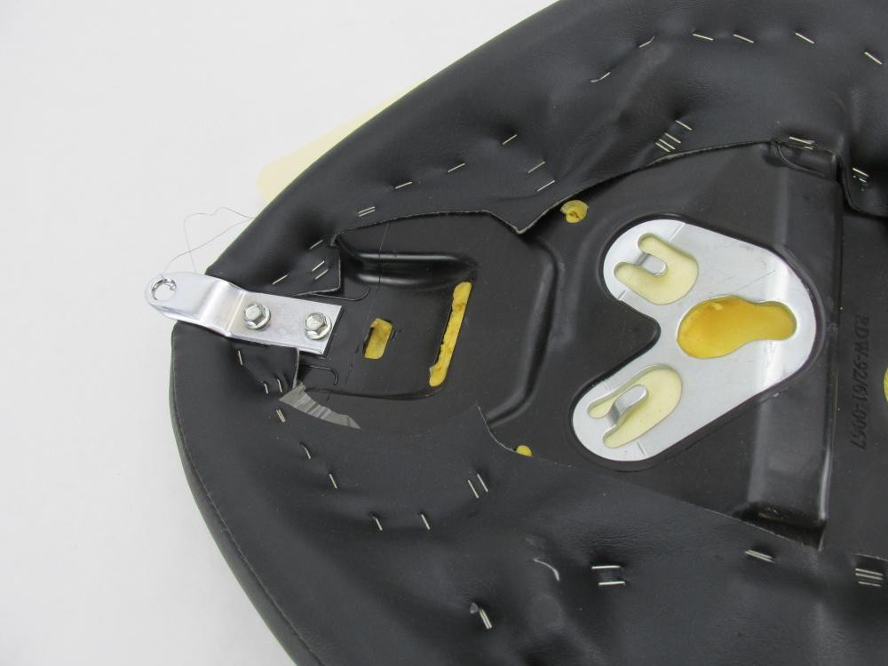 Harley-Davidson Genuine NOS XL 883 Standard Solo Seat 51532-04