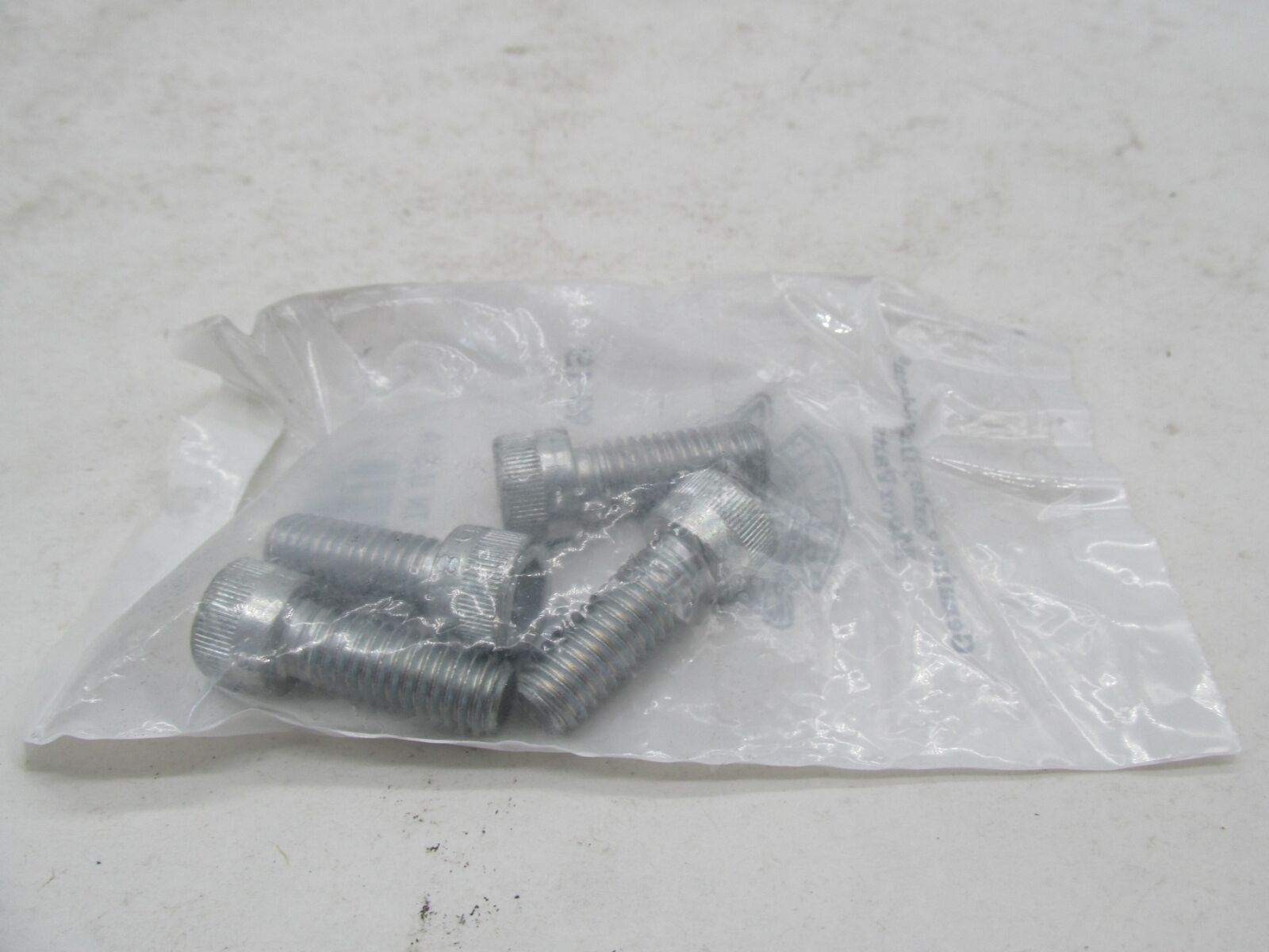 Lot of 4 Harley-Davidson Genuine NOS Hex Socket Head Grade 8 Screws 861A
