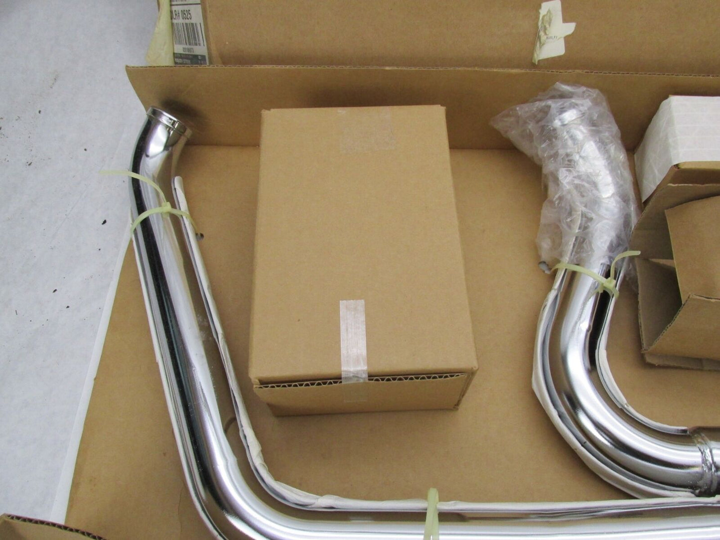 Harley Davidson Genuine NOS 16 GA Double Barrel Exhaust Kit FXDWG '03 64768-04