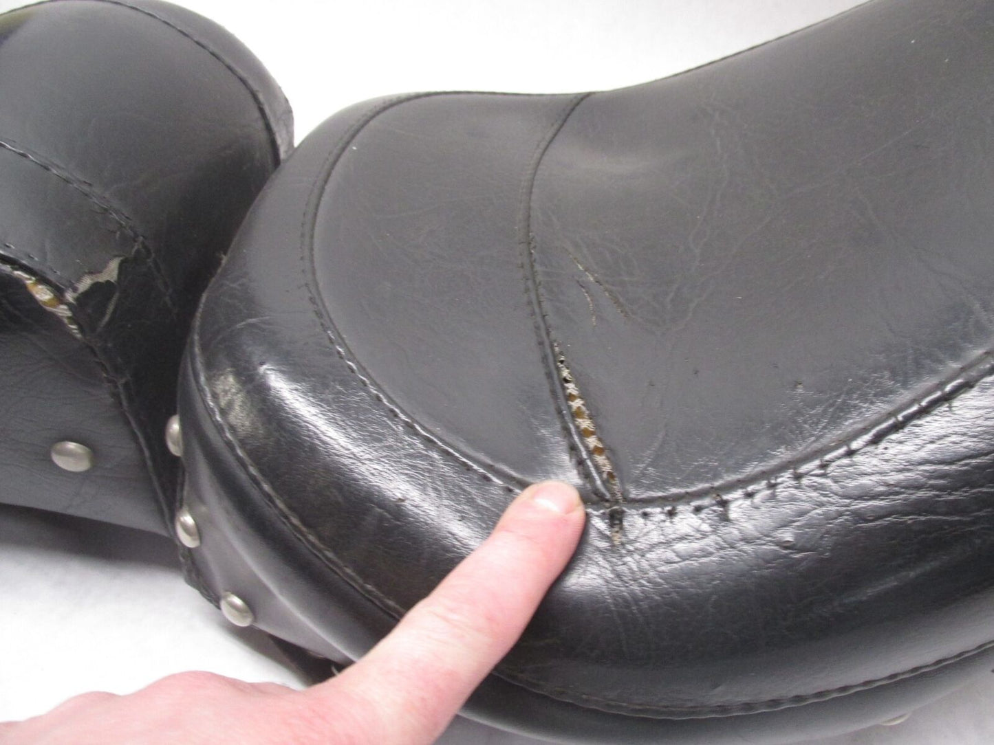 Harley Davidson Vintage Ironhead Sportster XLH XLCH Mustang Studded Seat Seat