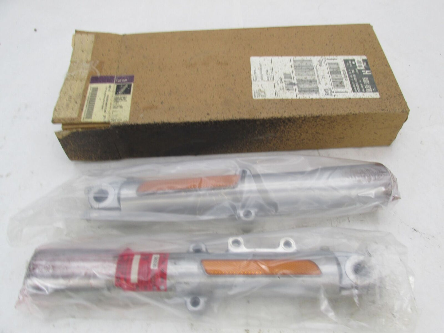 Pair of Harley Davidson Showa Lower Fork Sliders R45915-00 L435916-00 46482-00