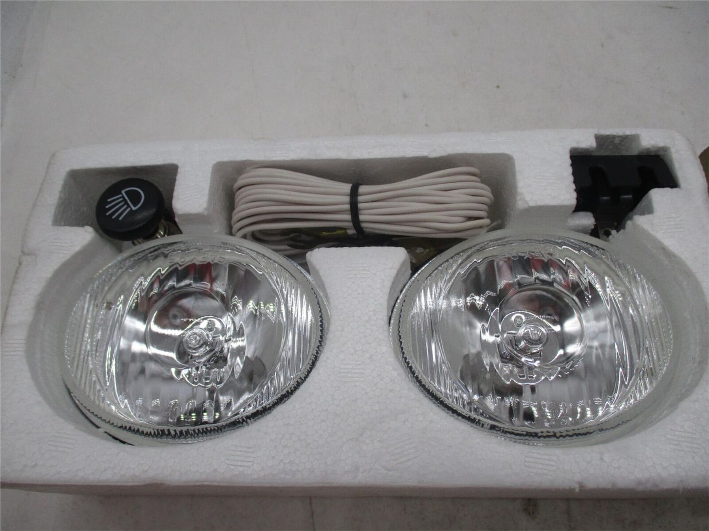 Harley Davidson Chris Products NOS Halogen H3 Light Kit