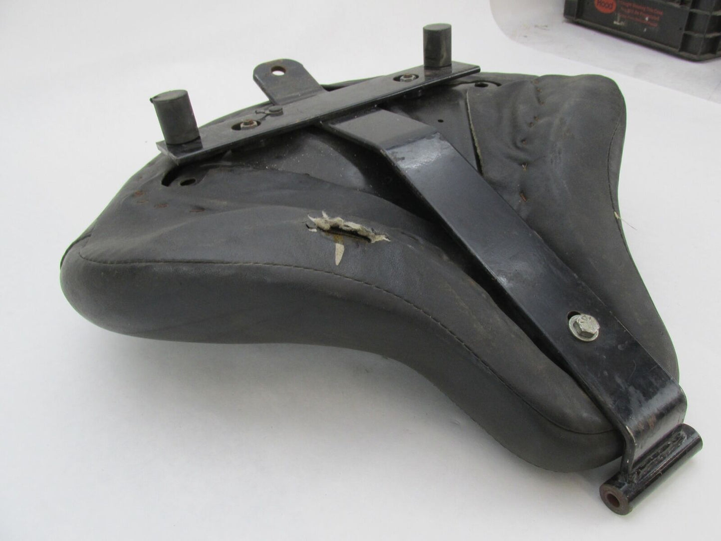 Harley-Davidson Genuine 1997-2008 FLHP Solo Seat w/ Bracket 52242-83