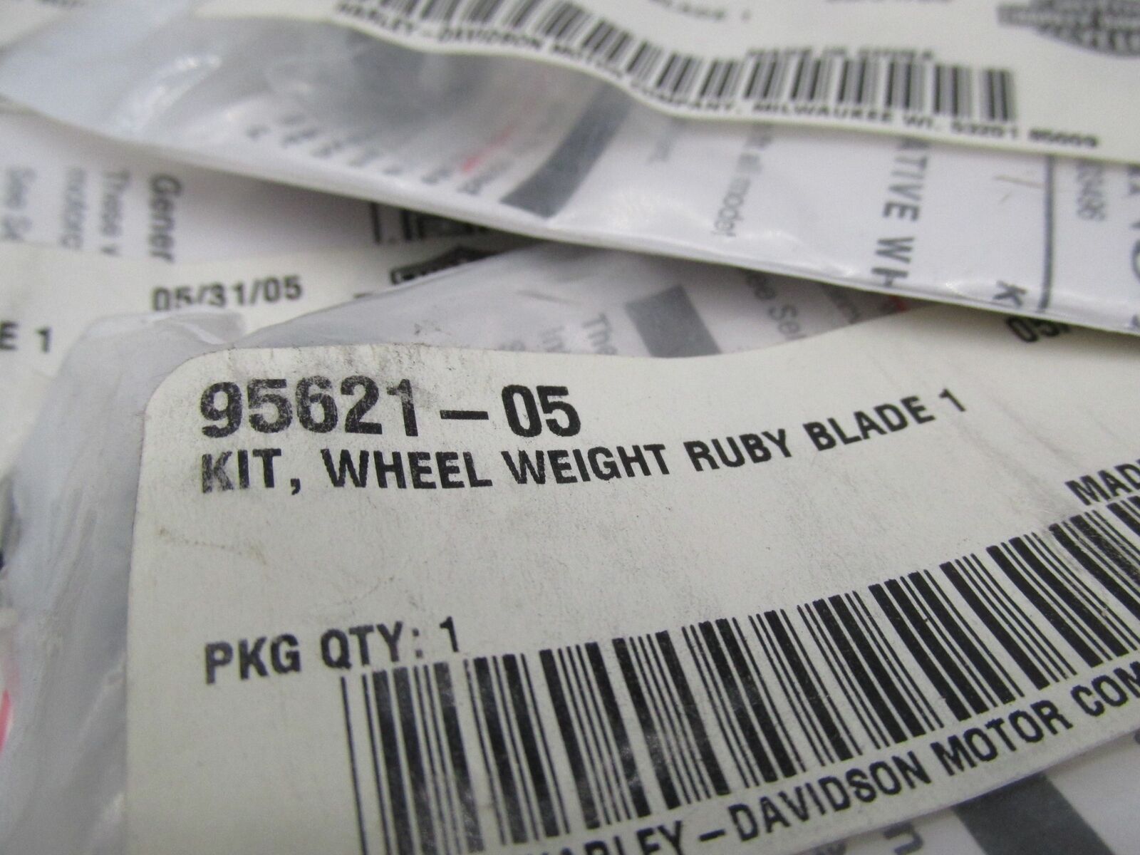 Lot of 9 Harley Davidson Genuine NOS Wheel Weights Ruby Blade 95621-05