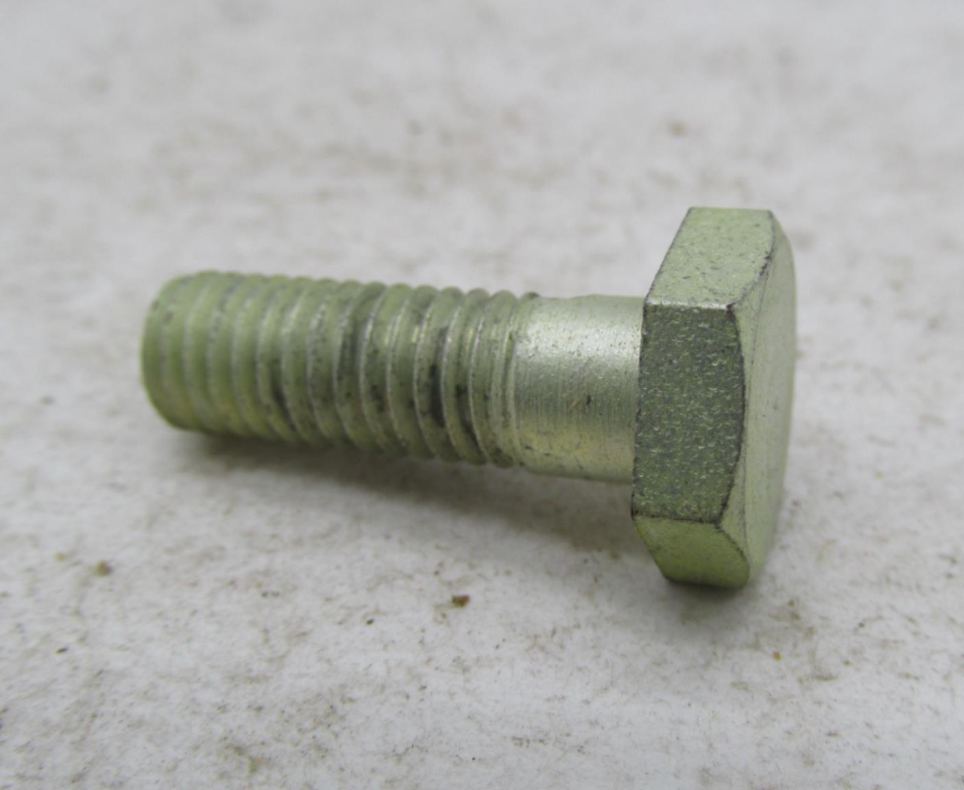 Harley-Davidson Aermacchi Genuine NOS Oil Feed Pipe Lower Bolt 17325-61P