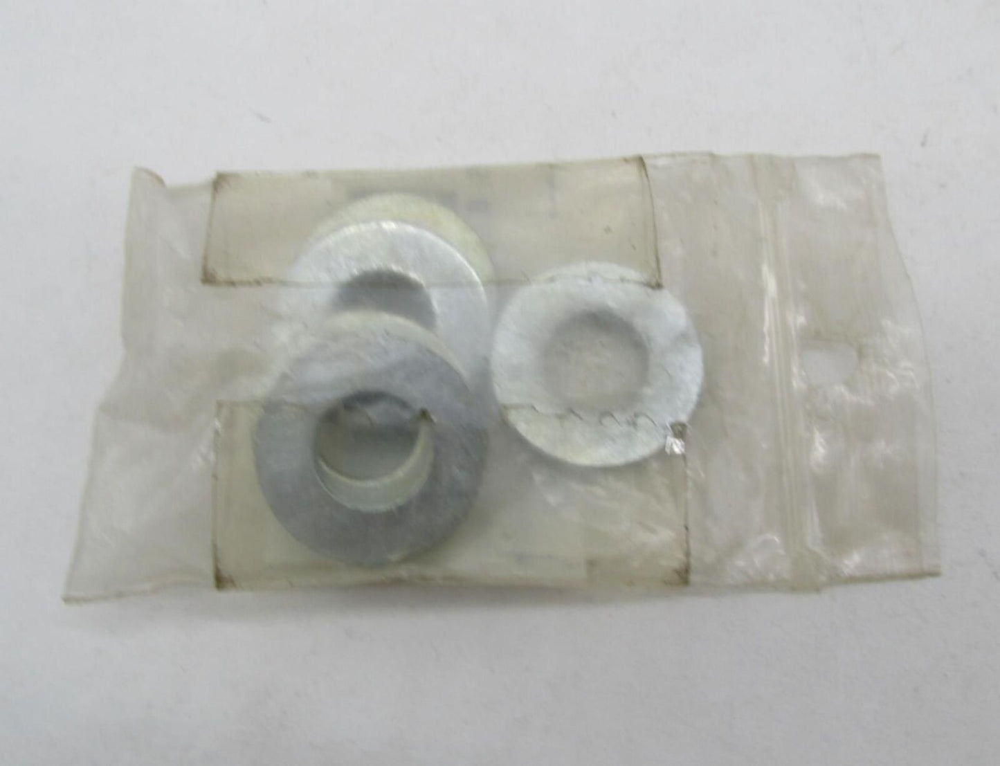 Lot of 4 Harley Davidson Genuine NOS Washers 6495HW