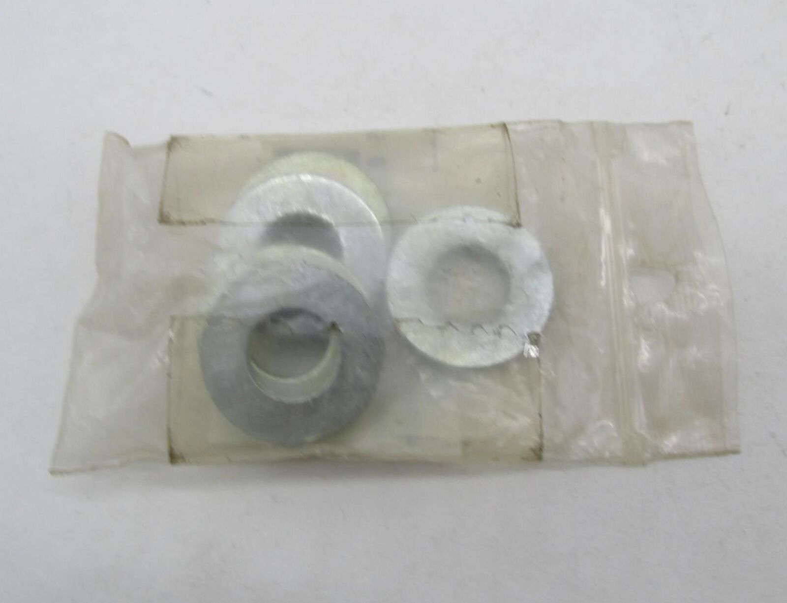Lot of 4 Harley Davidson Genuine NOS Washers 6495HW