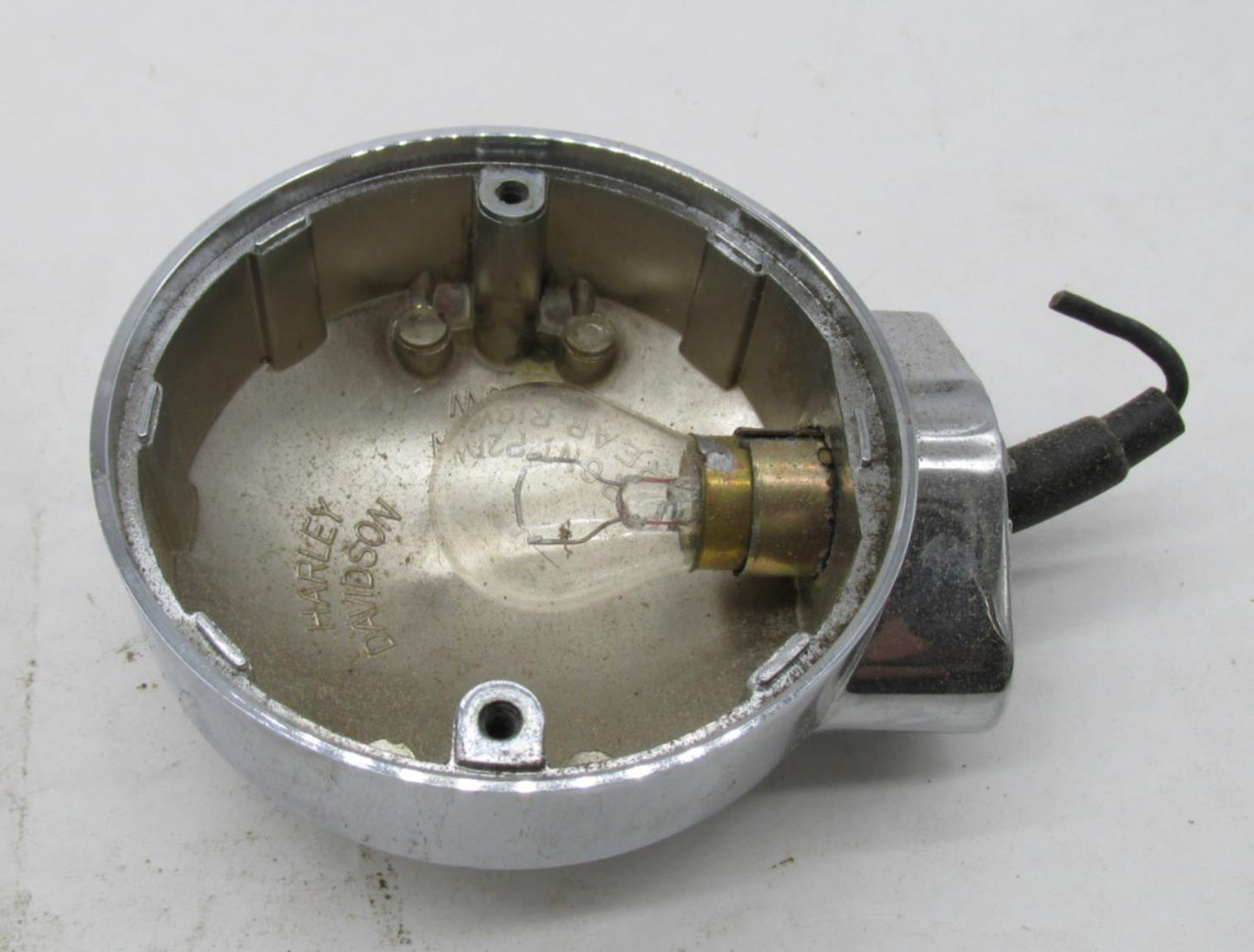 Harley-Davidson Genuine NOS Touring Softail Rear Turn Signal Housing 68402-86