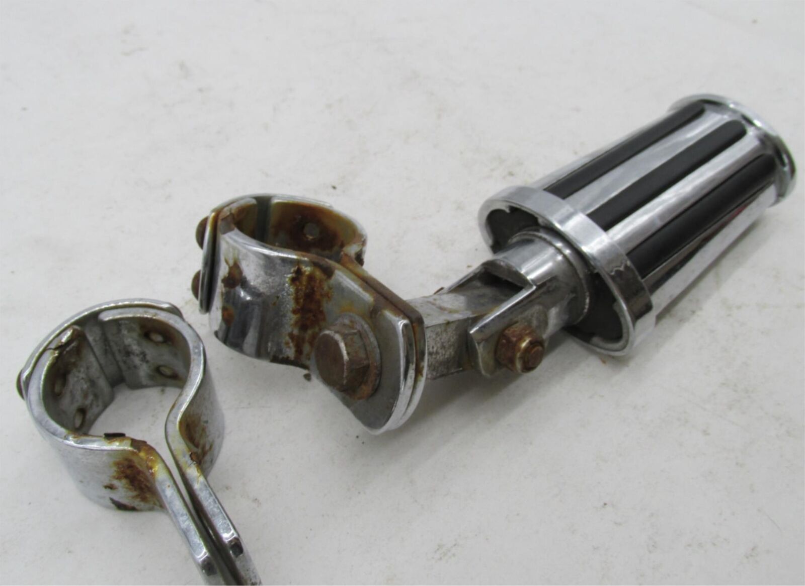 Harley-Davidson Highway Foot Peg with Crash Bar Guard Clamps Brackets