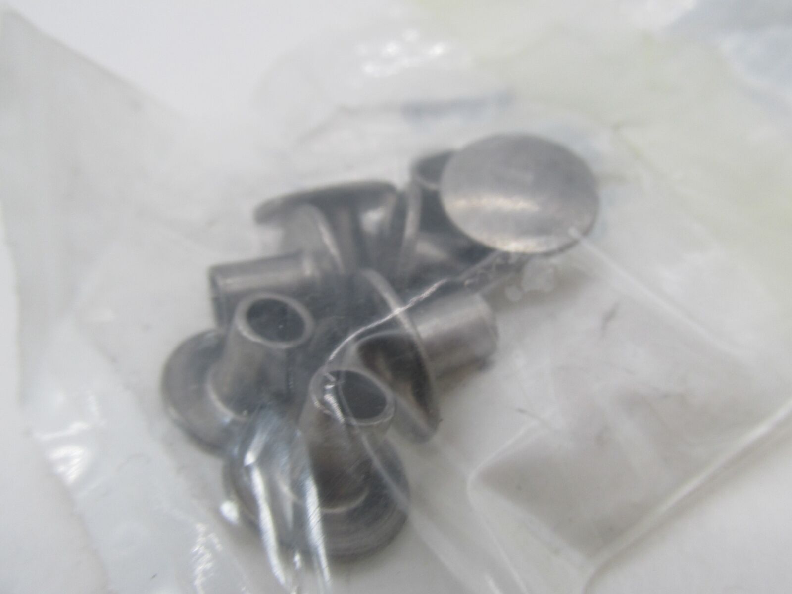 Lot of 8 Harley Davidson Genuine NOS Truss Head Rivets 8505