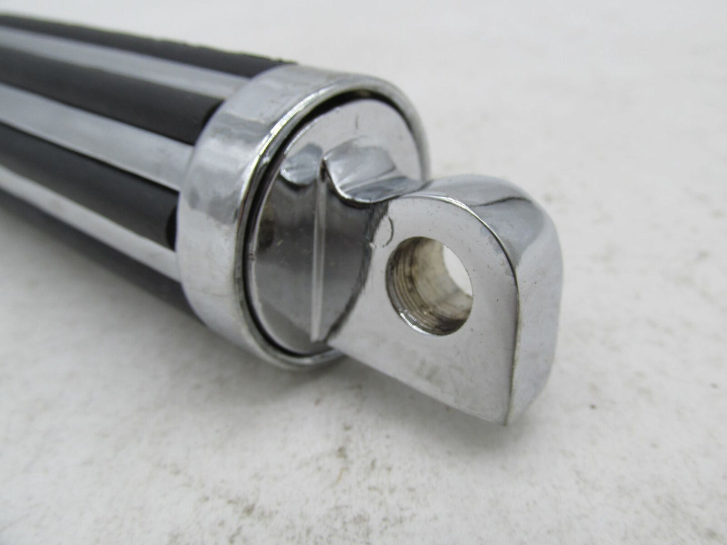 Harley Davidson Chrome Round Rubber Ribbed Foot peg