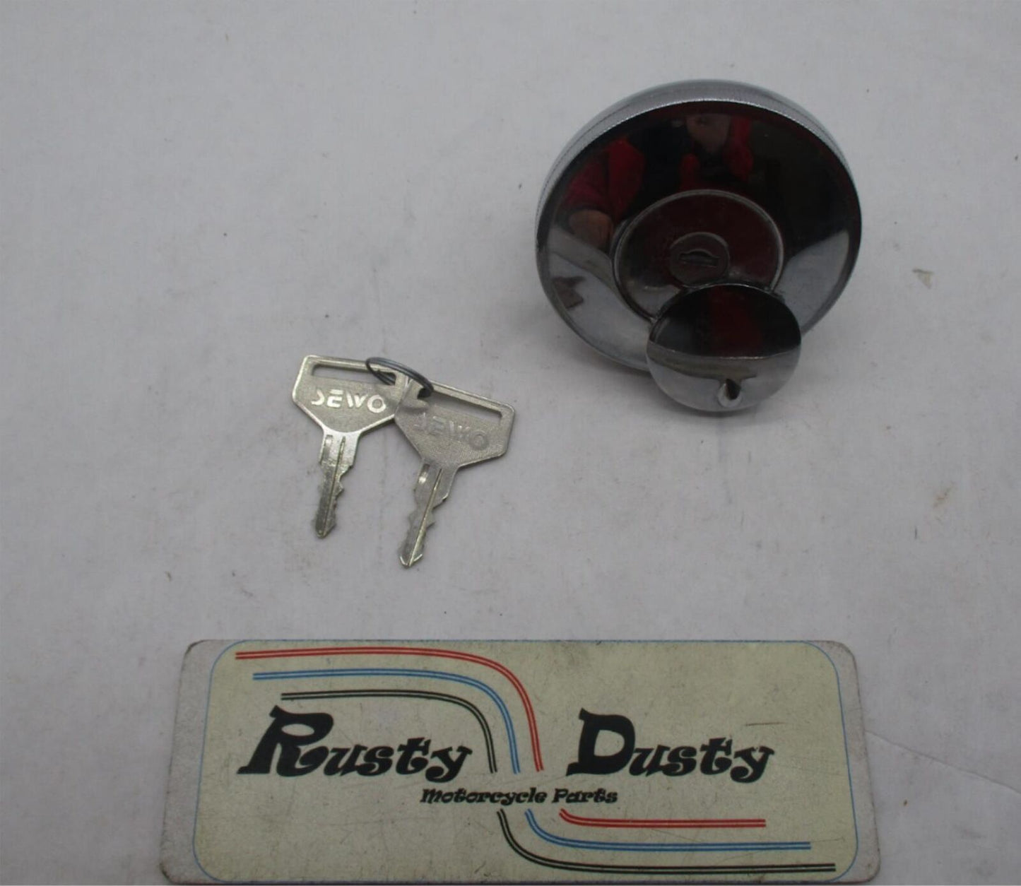 Harley Davidson Chrome Gas Fuel Tank Cap Lockable Locking with Keys