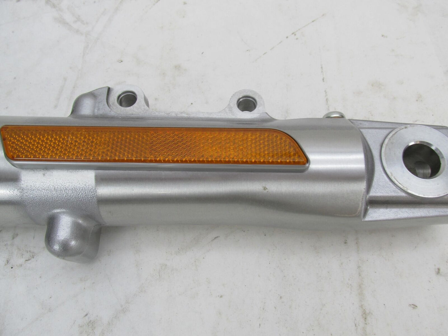 Harley Davidson Genuine Stock Left Lower Fork Leg Slider 46495-09 G5B3-10-L
