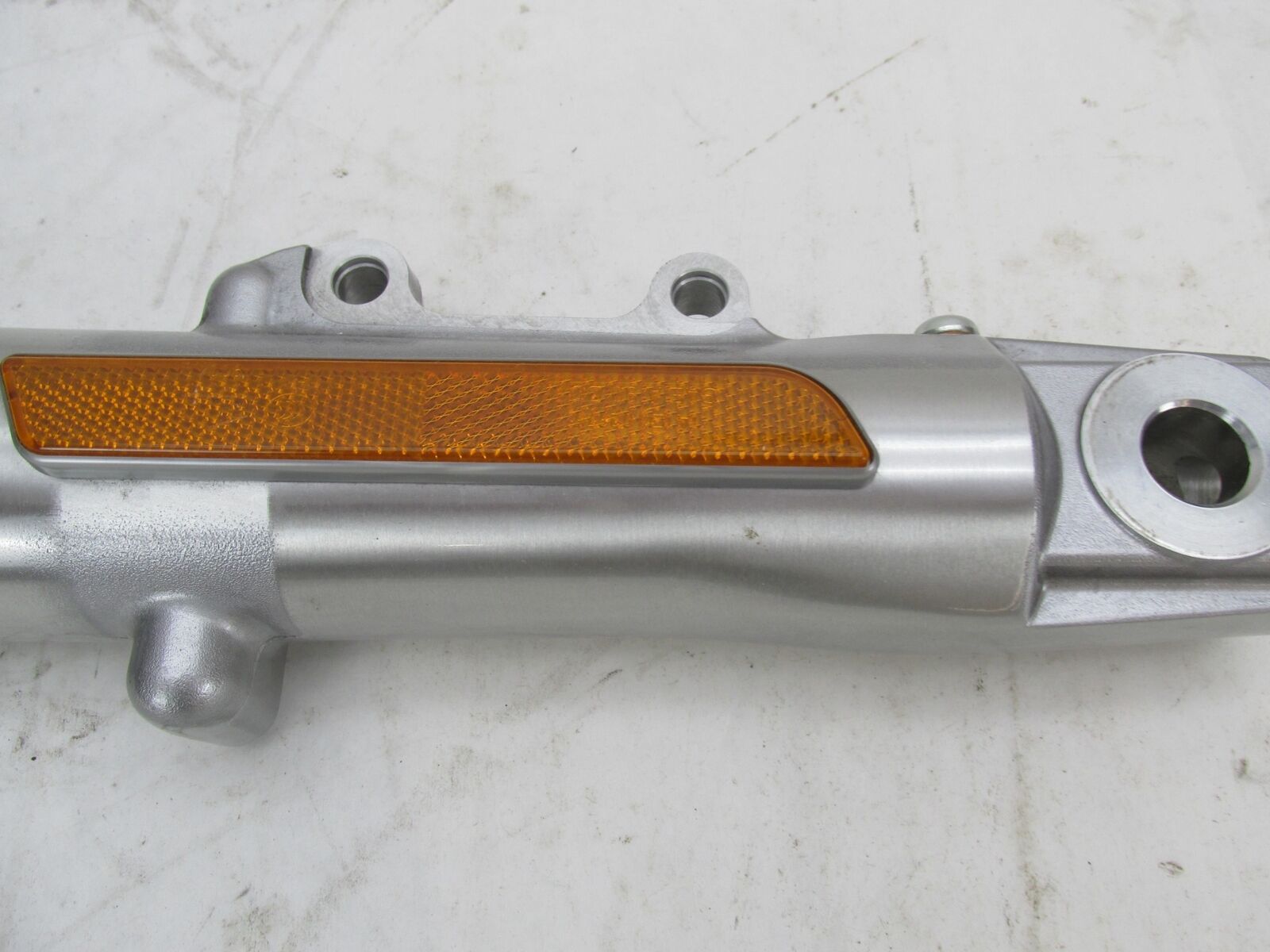 Harley Davidson Genuine Stock Left Lower Fork Leg Slider 46495-09 G5B3-10-L