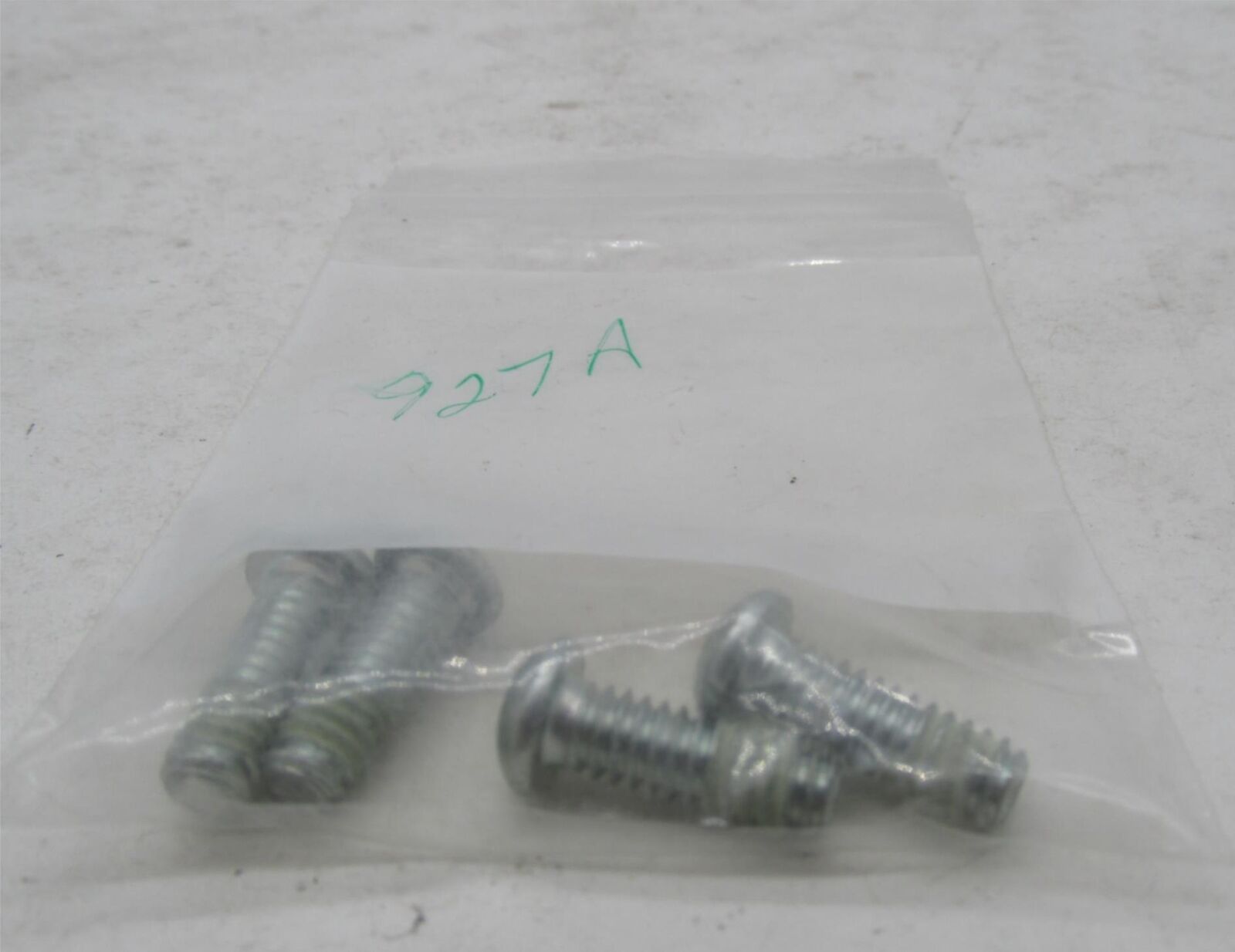 Lot of 4 Harley-Davidson Genuine NOS Button Hex Socket Screws 927A