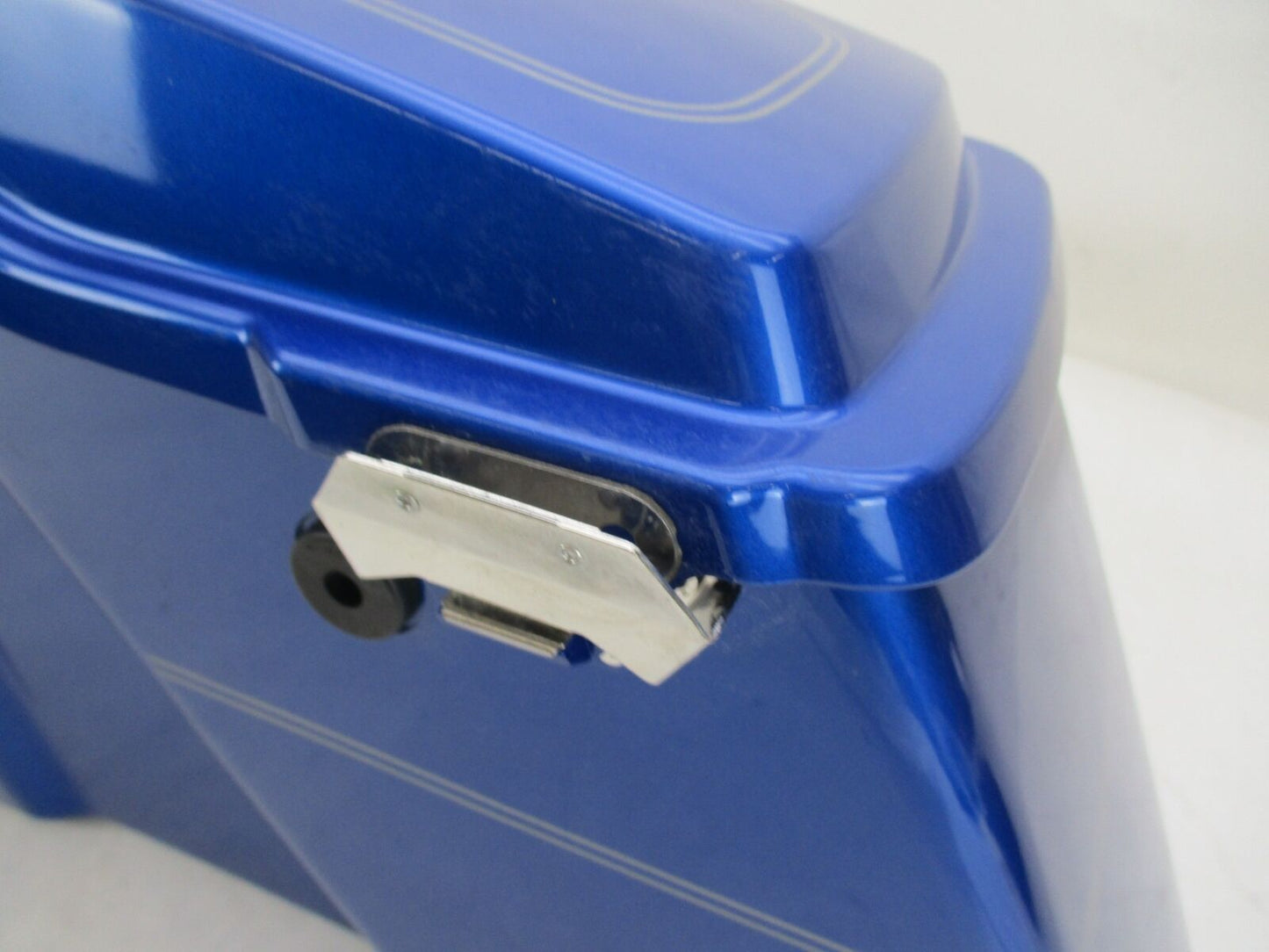 Harley Davidson Genuine NOS  Blue Right Saddlebag w/ Silver Pinstripe 90898-07CH