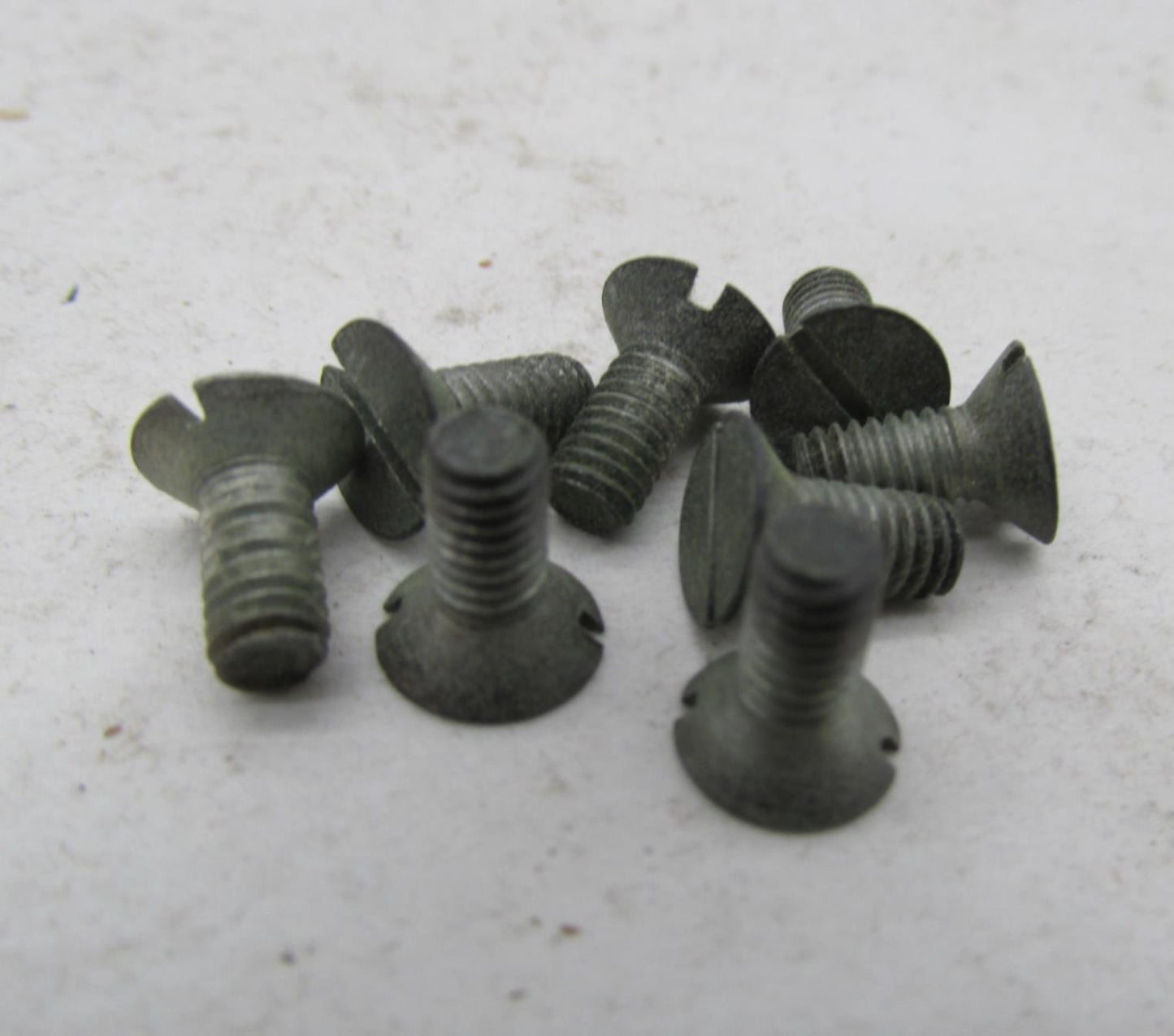 Lot of 8 Harley-Davidson Aermacchi Genuine NOS Screws M65 M50 X90 1708-P