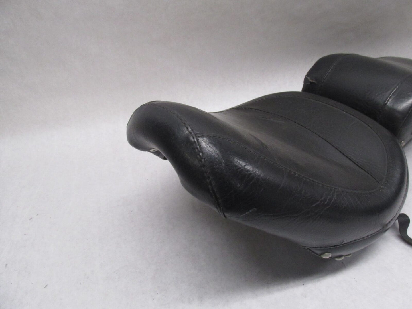 Harley Davidson Vintage Ironhead Sportster XLH XLCH Mustang Studded Seat Seat