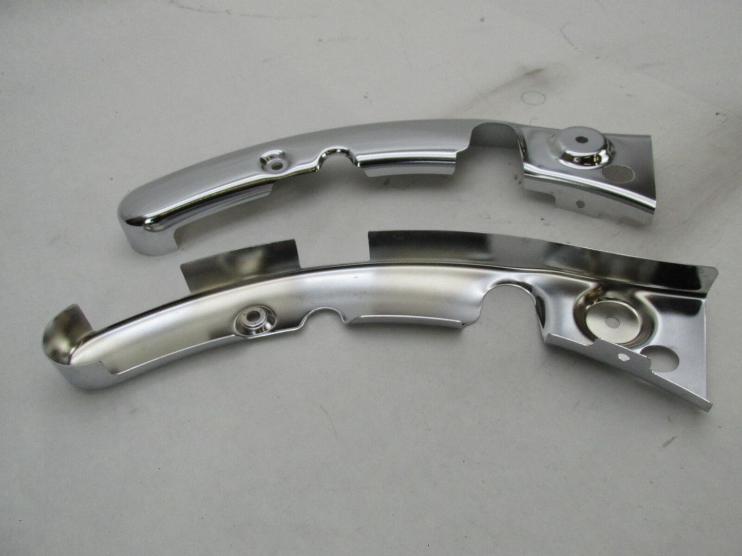 Pair of Harley Davidson 09-13 FLTCU Touring Chrome Fender Srtut Covers