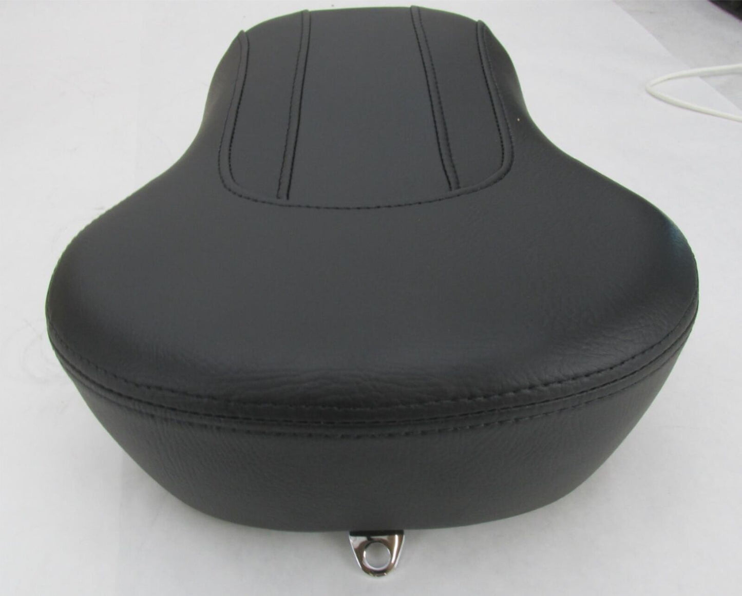 Harley-Davidson Genuine NOS Sundowner Black Passenger Seat FLHC FLHCS 52400168