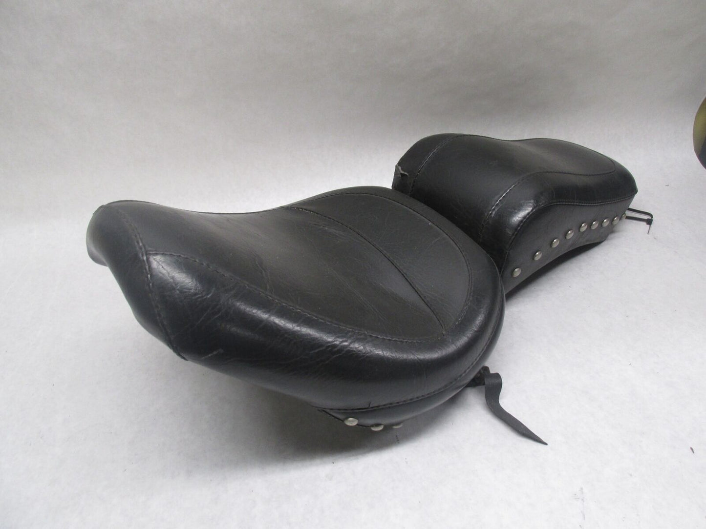 Harley Davidson Vintage Ironhead Sportster XLH XLCH Mustang Studded Seat Seat