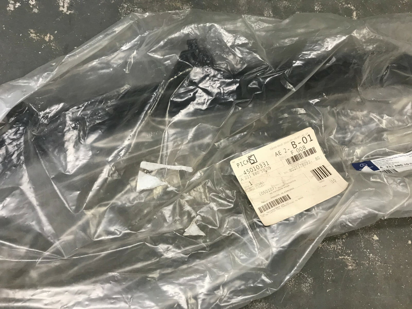 Mercedes Benz S W221 Front Bonnet Hood Guard A2218801005 GENUINE NEW