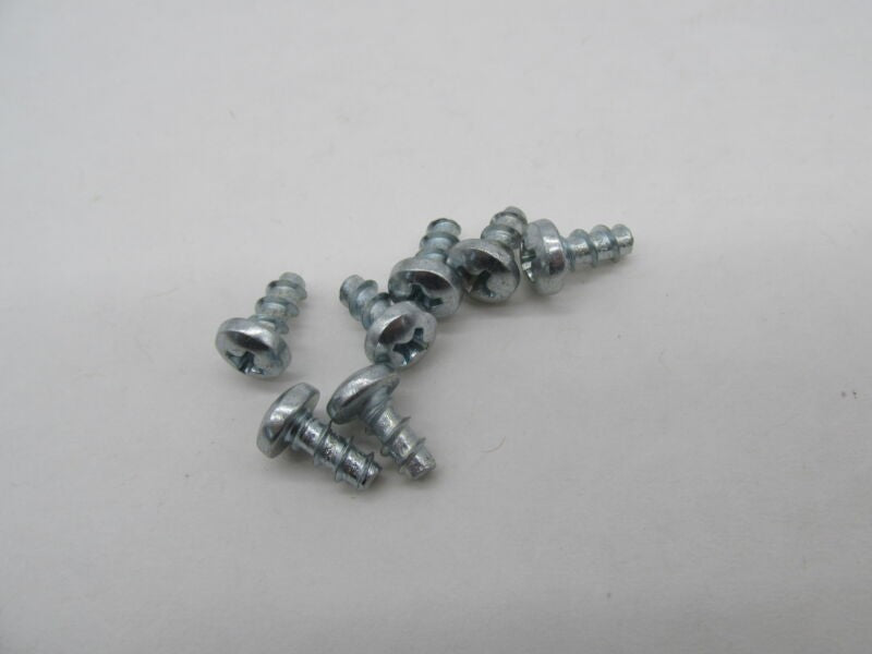 Lot of 7 Harley Davidson Genuine NOS Button Head Cap Screws 2462