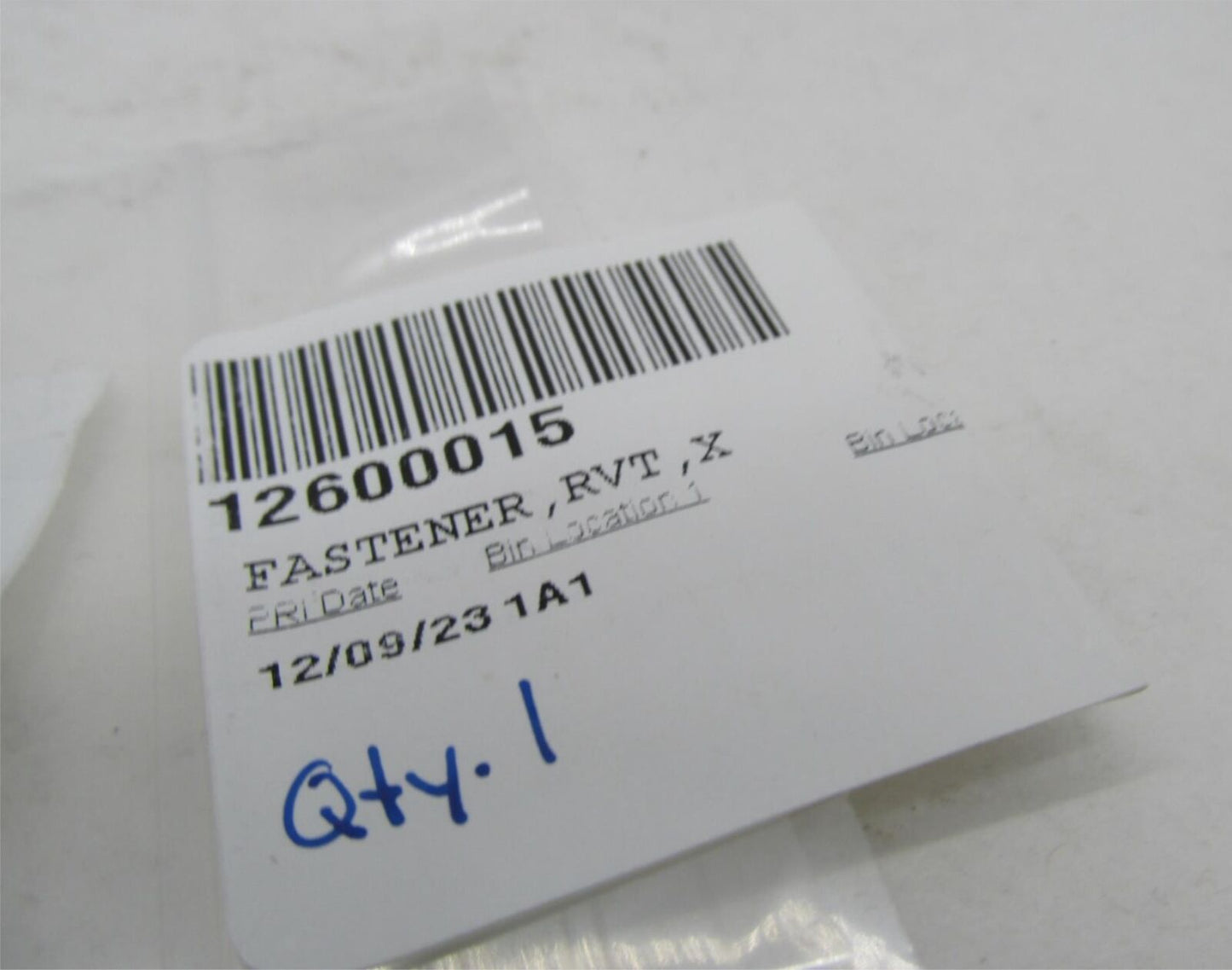 One (1) Harley-Davidson Genuine NOS Tree Fastener 12600015