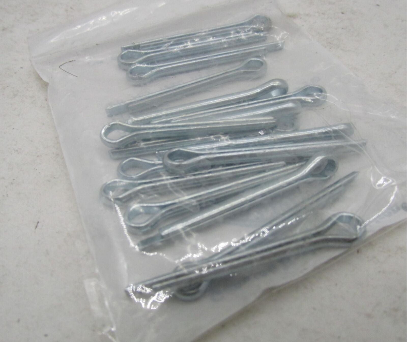 Lot of 17 Harley-Davidson Genuine NOS Cotter Pins 559