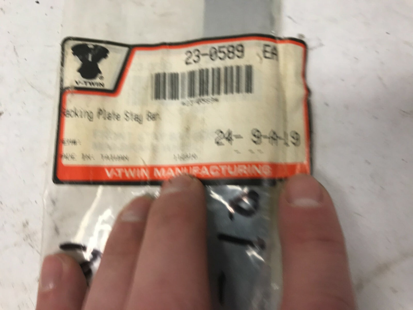 V-twin 23-0589 caliper anchor arm short Backing Plate Stay Bar Harley