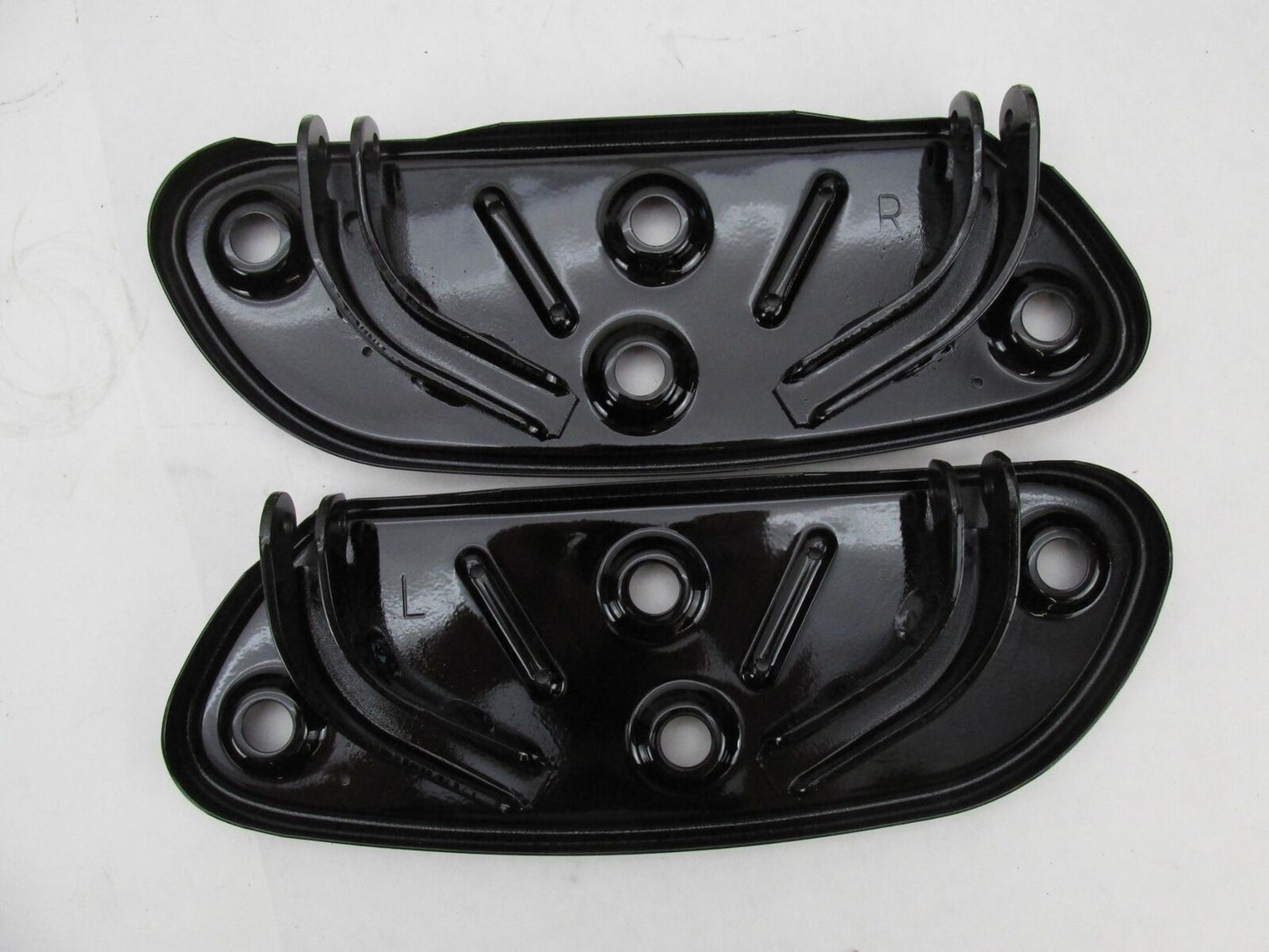 Harley-Davidson Genuine NOS Streamliner Black Rider Footboard Base Kit 51060-08