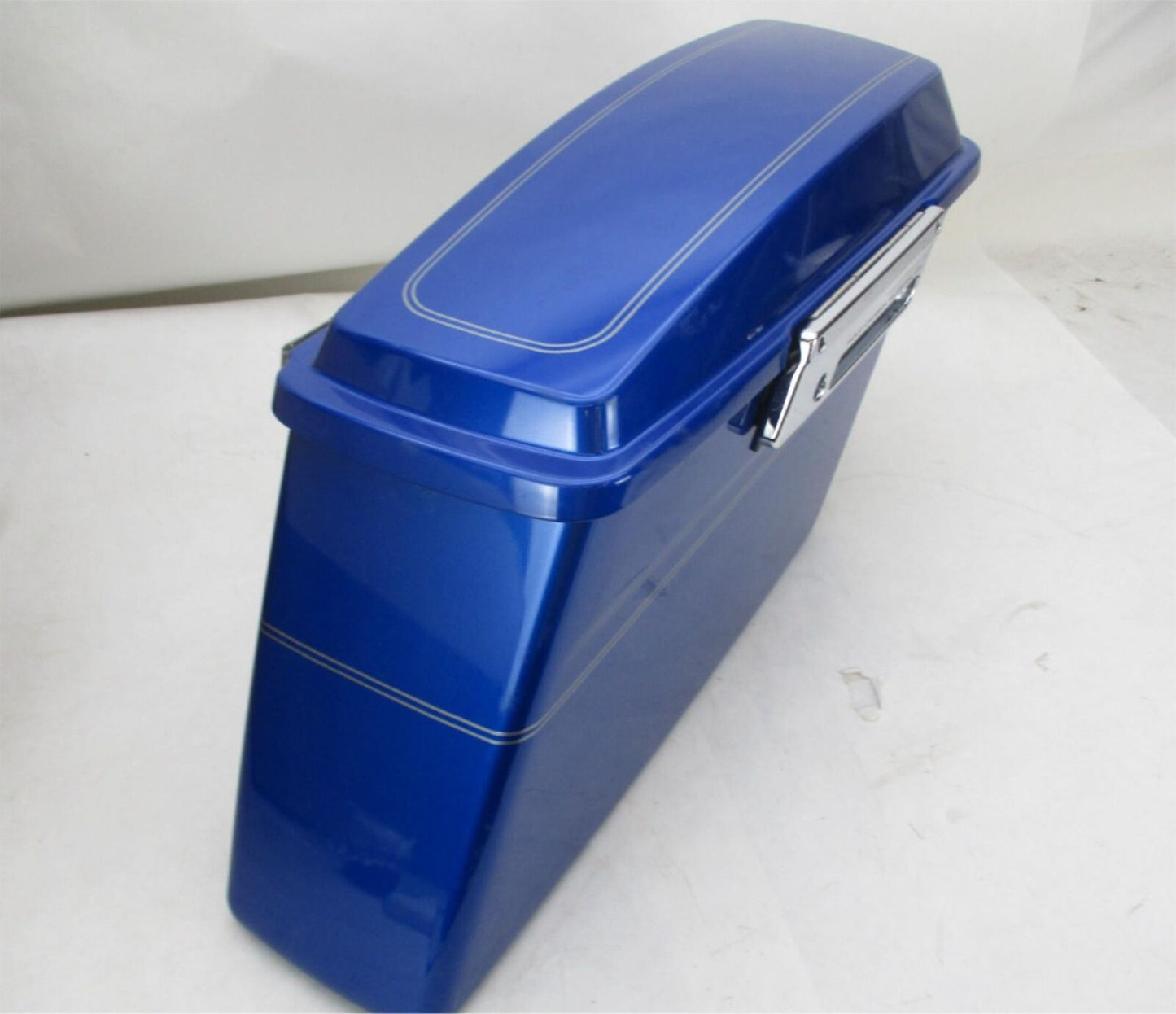 Harley Davidson Genuine NOS  Blue Right Saddlebag w/ Silver Pinstripe 90898-07CH