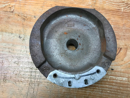 Briggs & Stratton Cast Iron Engine Flywheel Magneto N5A 67 large fins Nice