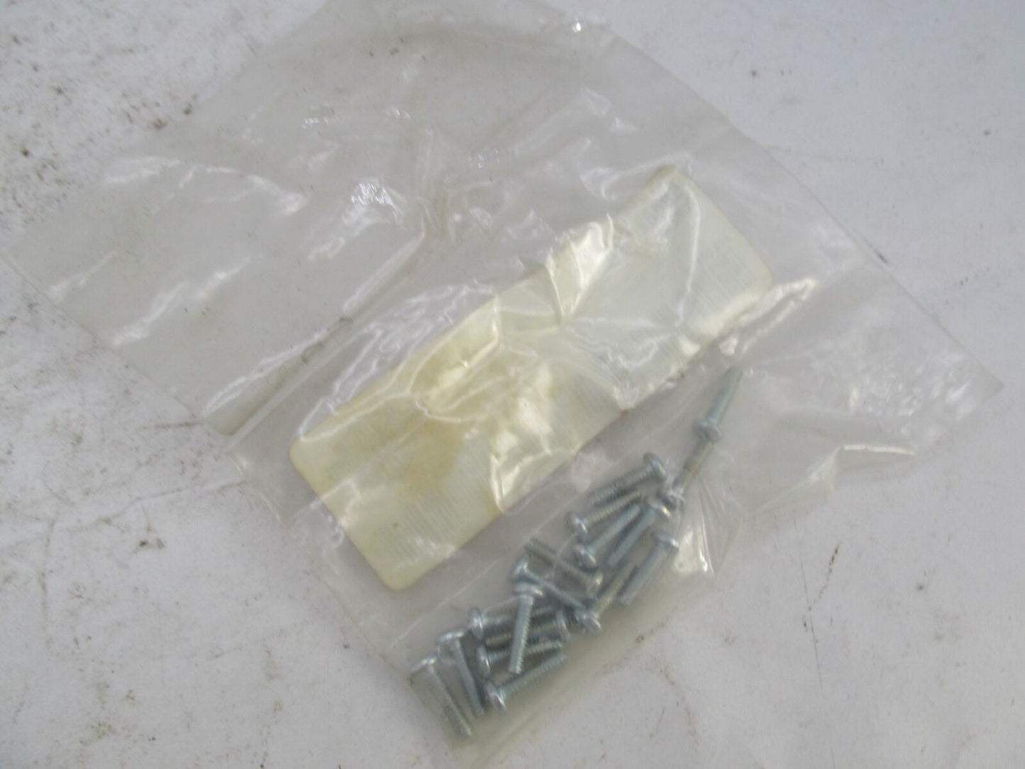Lot of 17 Harley Davidson Genuine NOS Tapping Screws 68482-73