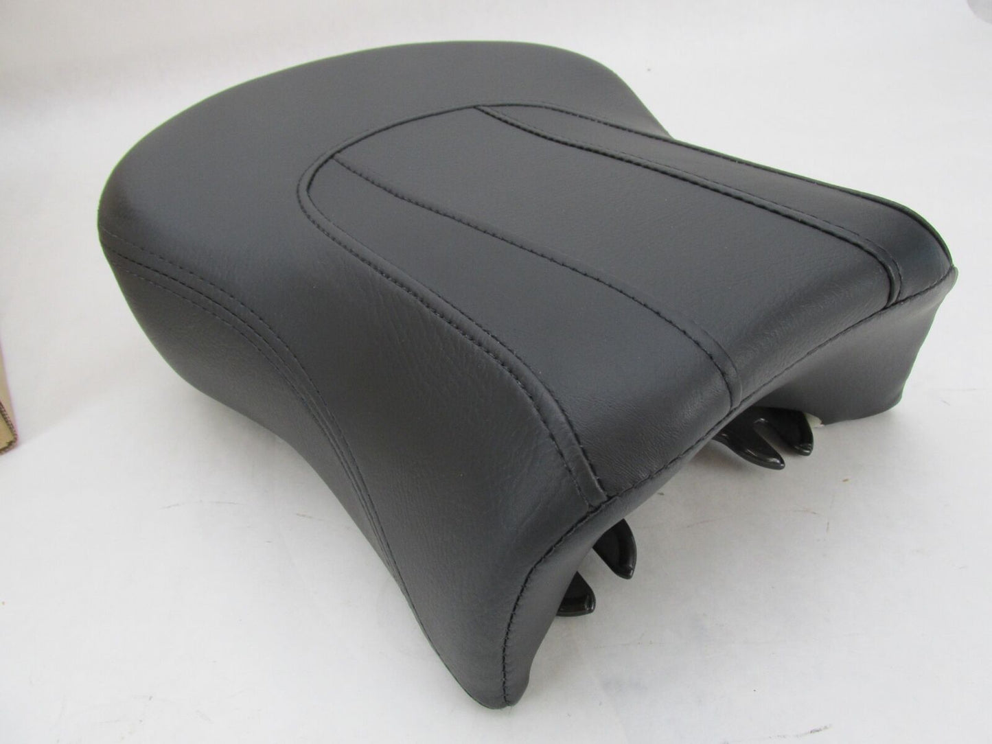 Harley-Davidson Genuine NOS Sundowner Black Passenger Seat FLHC FLHCS 52400168