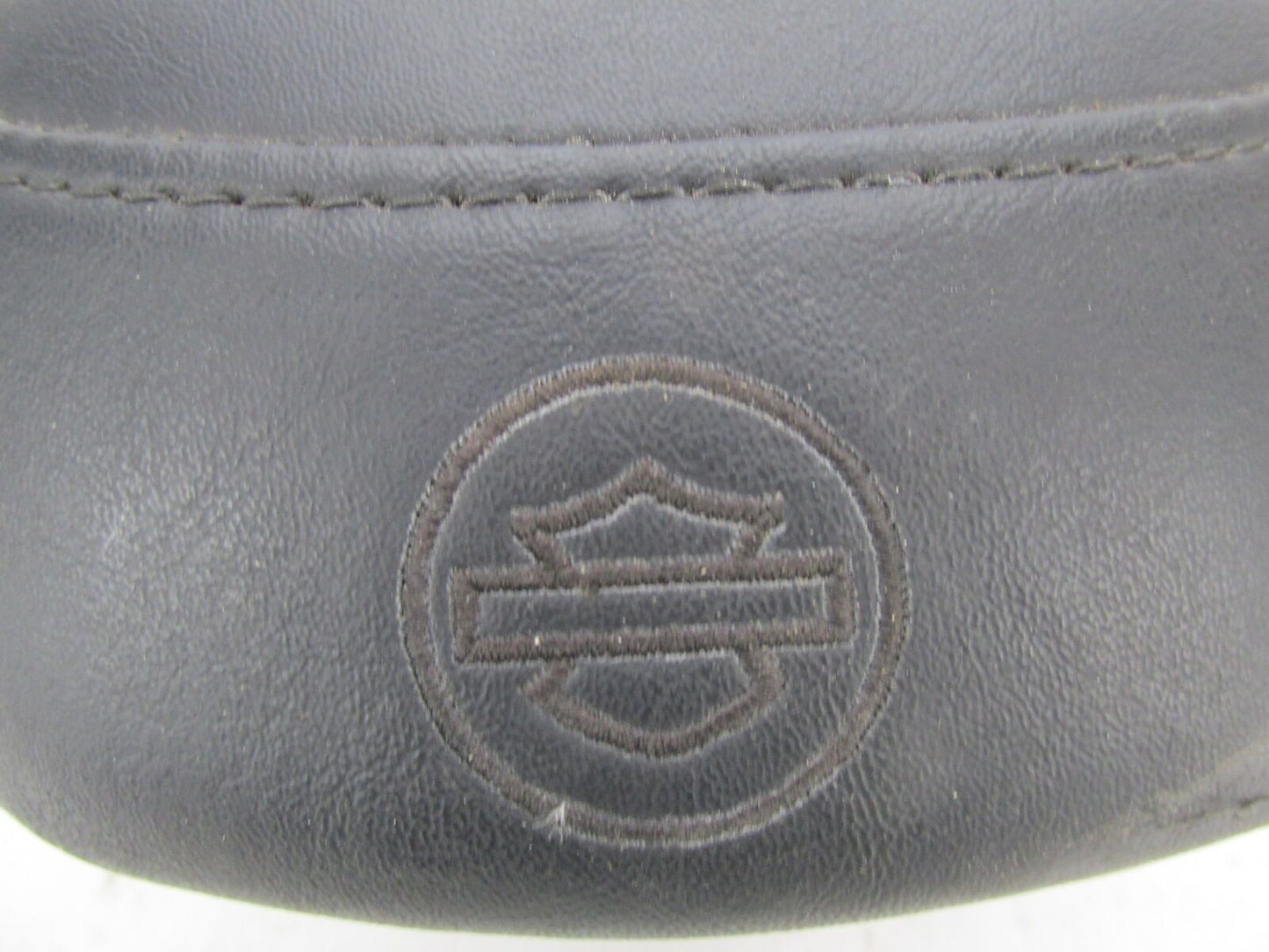 Harley-Davidson 04-05 Dyna Low Wide Super Glide Seat Ribbed 2-Up 53078-04