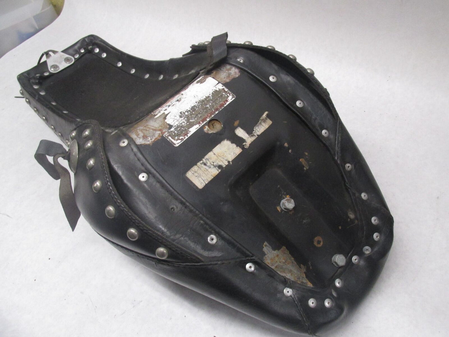 Harley Davidson Vintage Ironhead Sportster XLH XLCH Mustang Studded Seat Seat