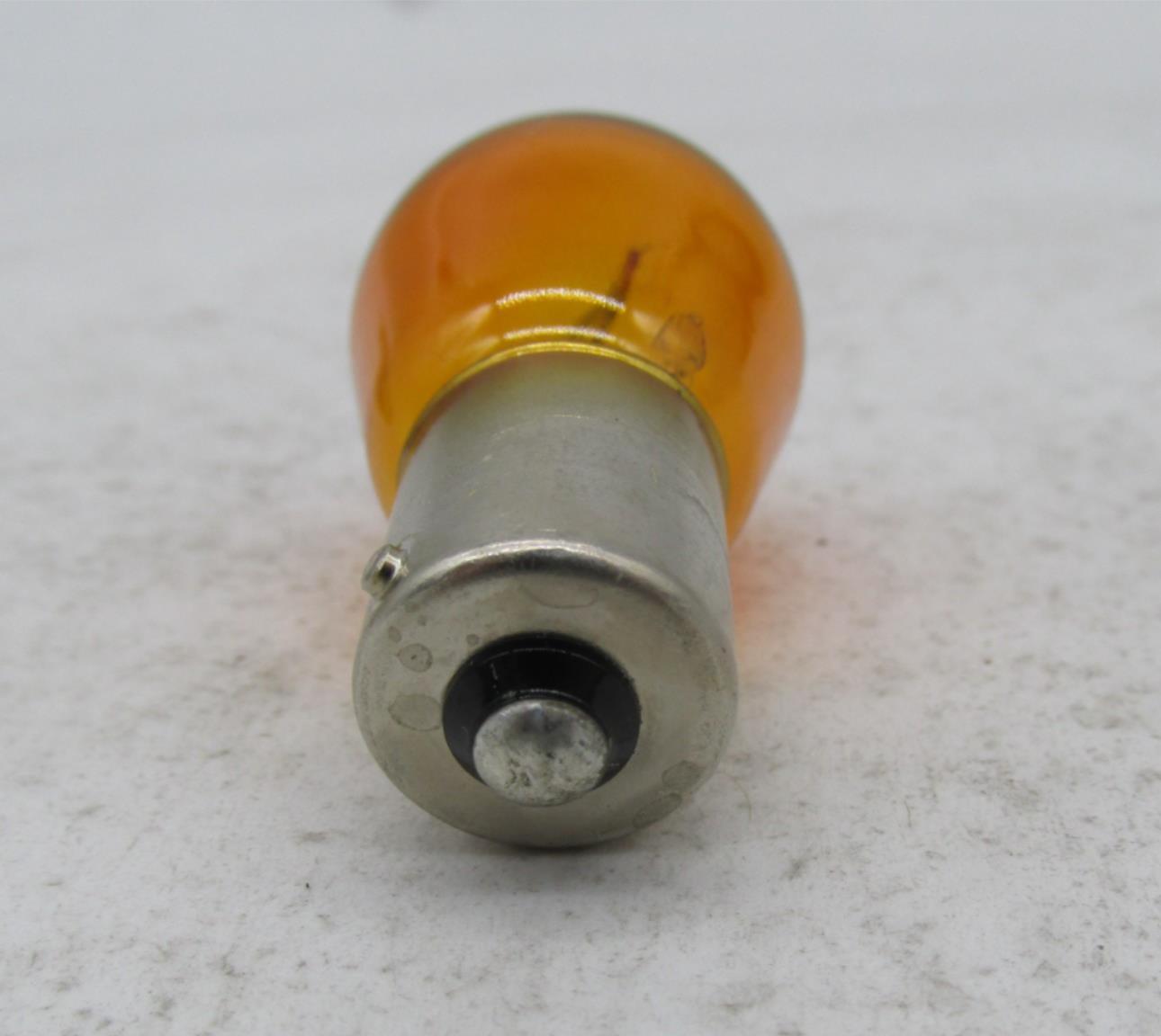 Harley Davidson Genuine NOS Amber Lens Rear Turn Signal Light Bulb 69330-02