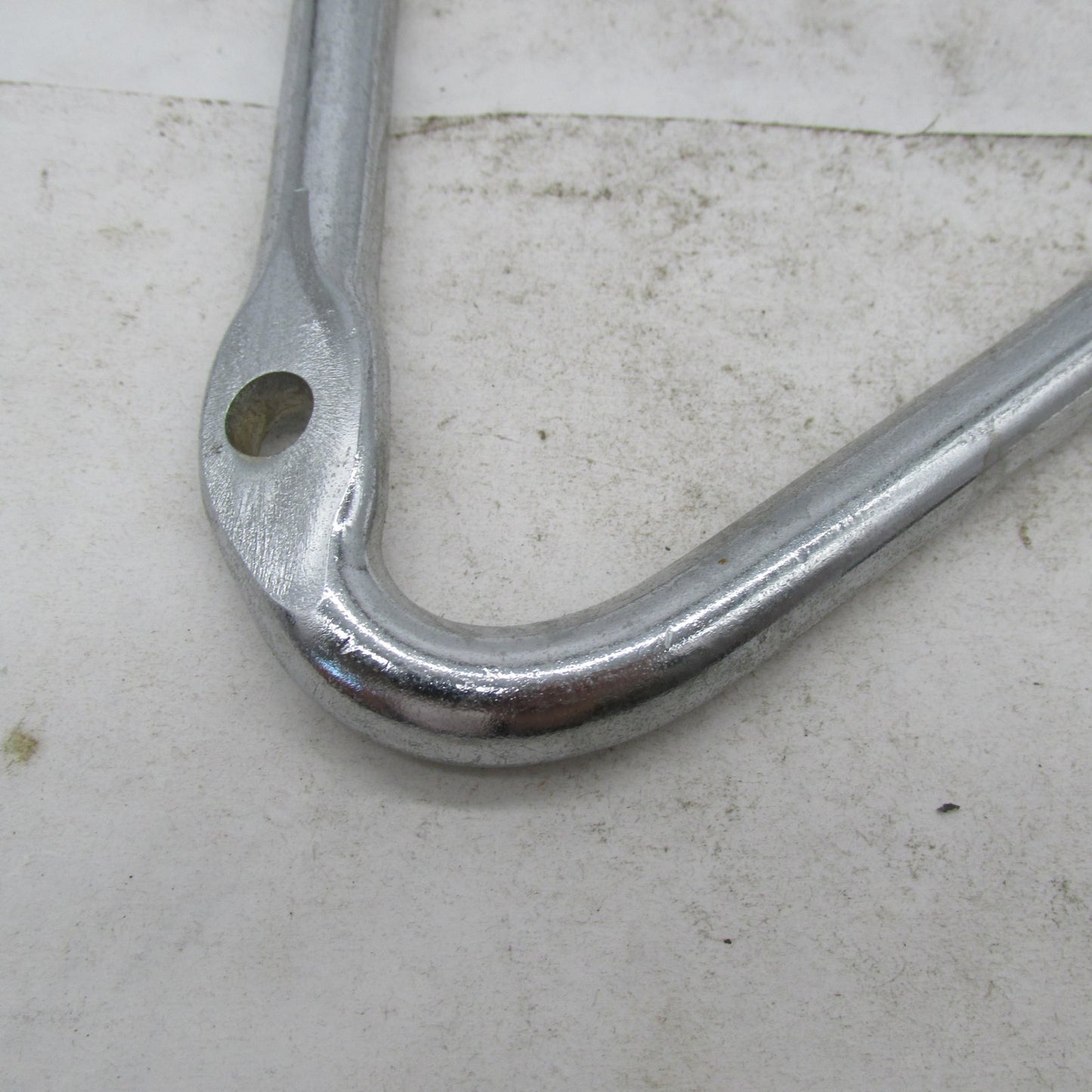 Harley Davidson NOS Left Side Luggage Saddlebag Brace Bracket 53417-65