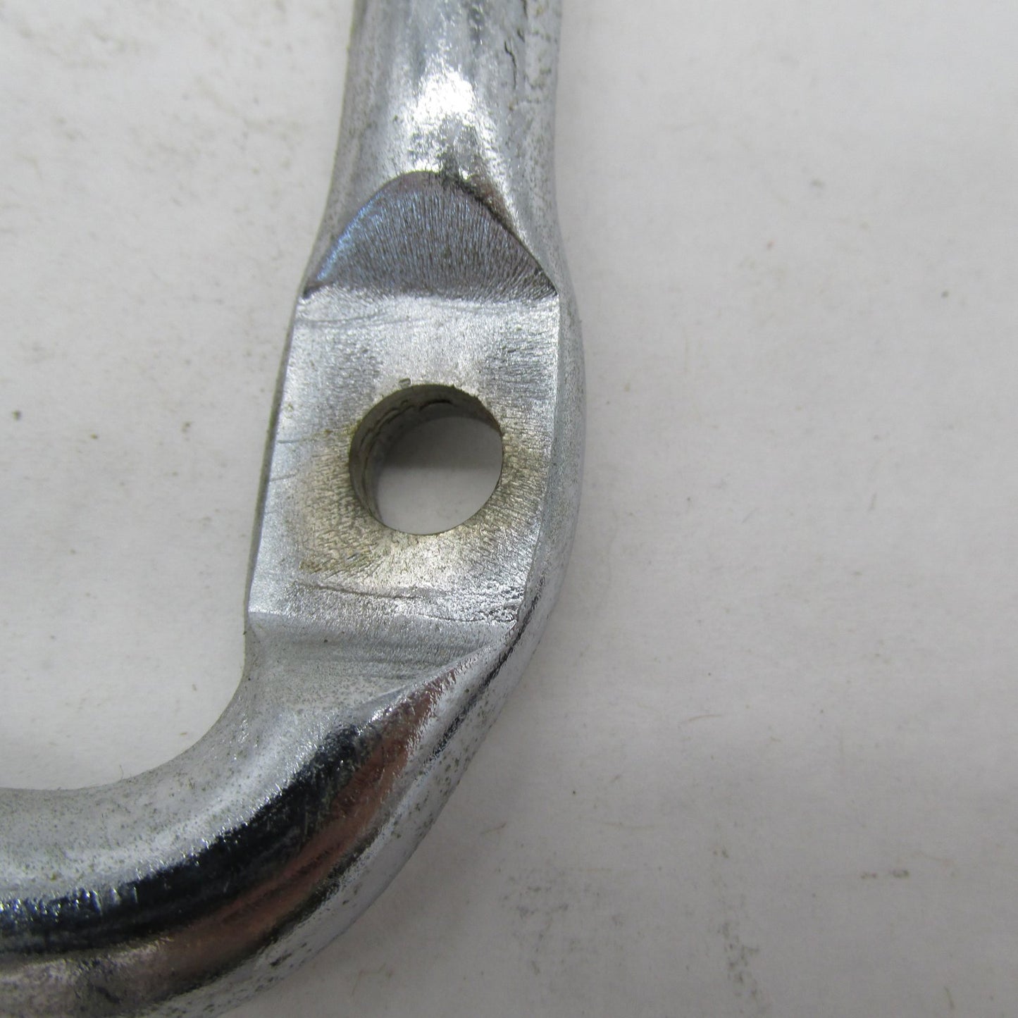 Harley Davidson NOS Left Side Luggage Saddlebag Brace Bracket 53417-65