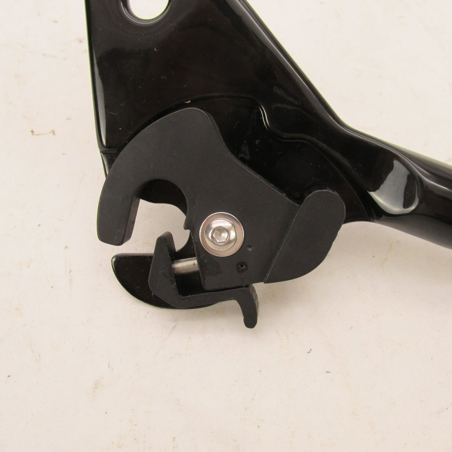 Harley Davidson NOS NIB Black Sissy Bar Passenger Backrest FLS 52760-1